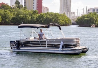 Pontoon Boats: Is it Worth the Purchase? How Much is a Pontoon Boat?