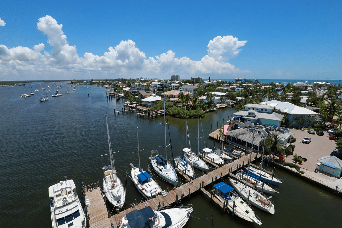 Fort Myers Boating Guide: Fishing, Snorkeling, Dockside Dining & More!