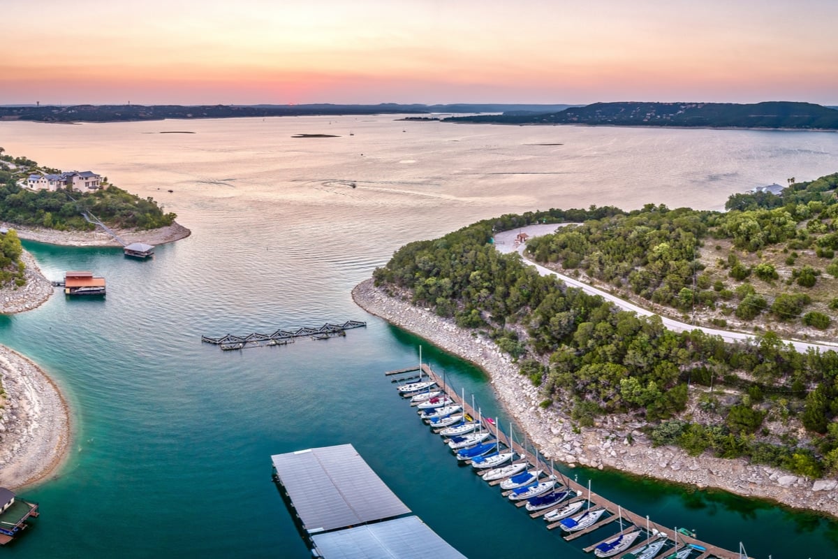 Boating on Lake Travis: Everything You Need to Know | Boatsetter