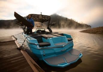 10 Best Boats for Wakeboarding