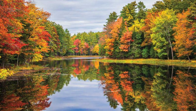 Best Places to See Fall Foliage by Boat.