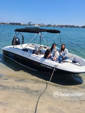 18' 2022 Bayliner Bowrider in San Diego Harbor