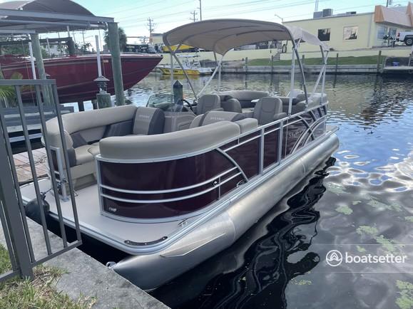 2022 SYLVAN PONTOON 22ft 115 hp YAMAHA