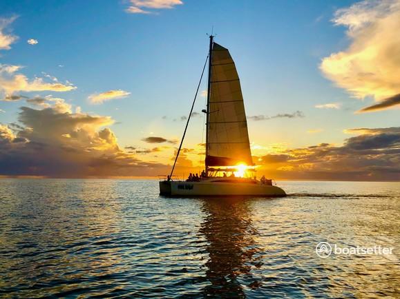 Sailing Catamaran Sightseeing / Sunset Excursions