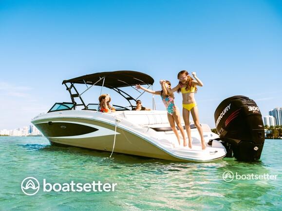 *TOP RATED* Up to 10 ppl | Premium Sport Boat in Miami Beach