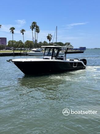 Robalo center console 30 foot 