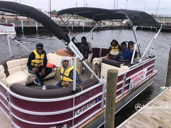 Amazing Pontoon in Panama City! 11 ppl