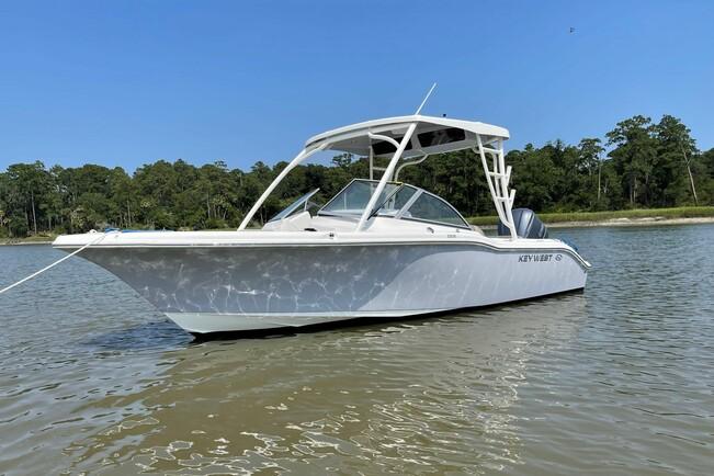 Looking for a safe and memorable boat experience! Ride Waves in Style!