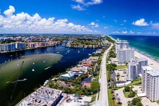 Renting a boat in boca raton