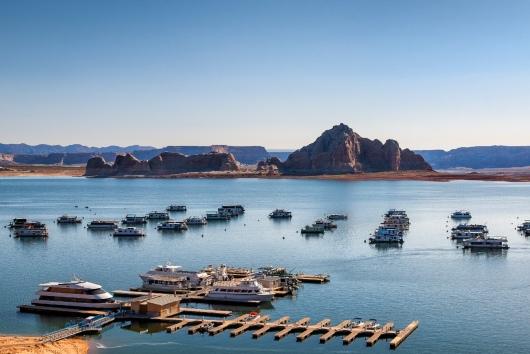 rent a boat on lake powell